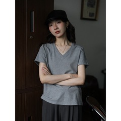 深灰色简约百搭纯色通勤显瘦小众短袖V领T恤女夏季休闲透气上衣服