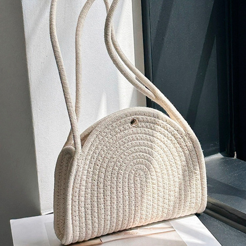Hand-woven underarm bag, fashionable and versatile woven bag, summer casual minority cotton rope hand-held bag, beach bucket bag.
