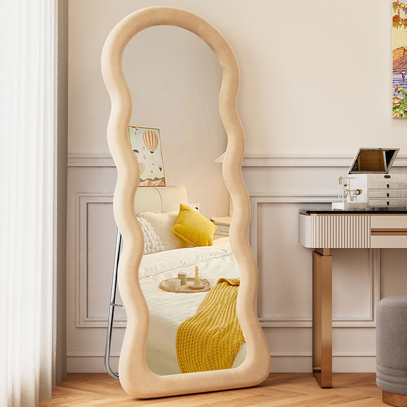 Red de Internet Espejo de cuerpo entero Espejo de piso doméstico Dormitorio de niña Espejo de cuerpo entero de lujo ligero