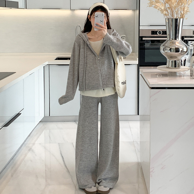 孕妇秋季套装2025新款慵懒风秋冬连帽假两件上衣阔腿裤休闲两件套|undefined