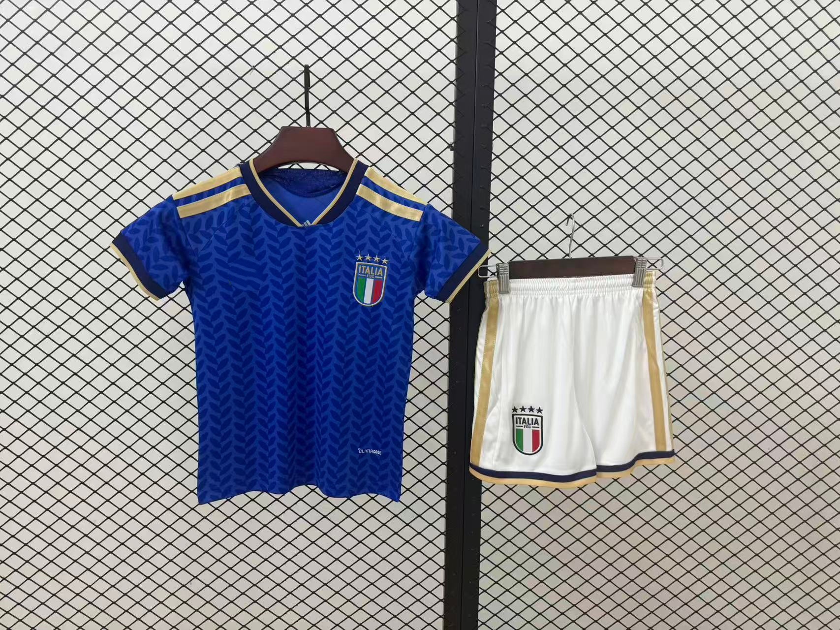 25-26 Casa de Italia