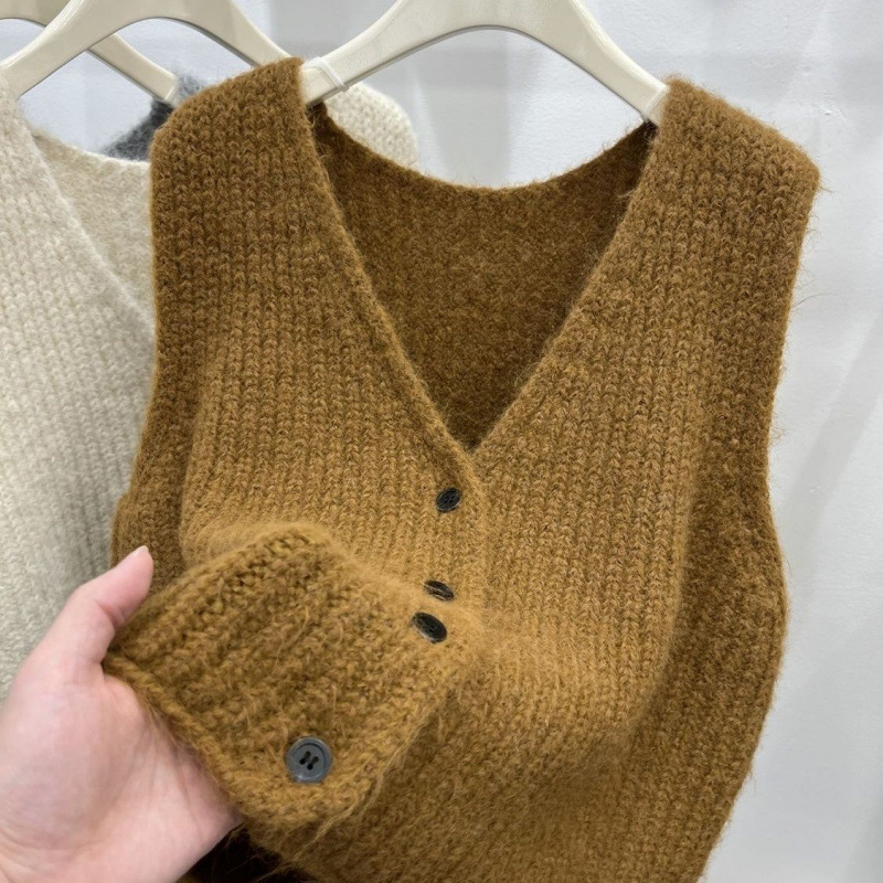 Collar solid color sleeveless cardigan knitted vest vest 2025 autumn and winter new versatile layered outer sweater women's clothing