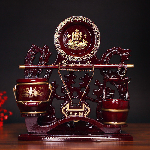 Three-piece set of solid wood mahogany color small offspring bucket set wedding toilet concentric lock dowry ornaments