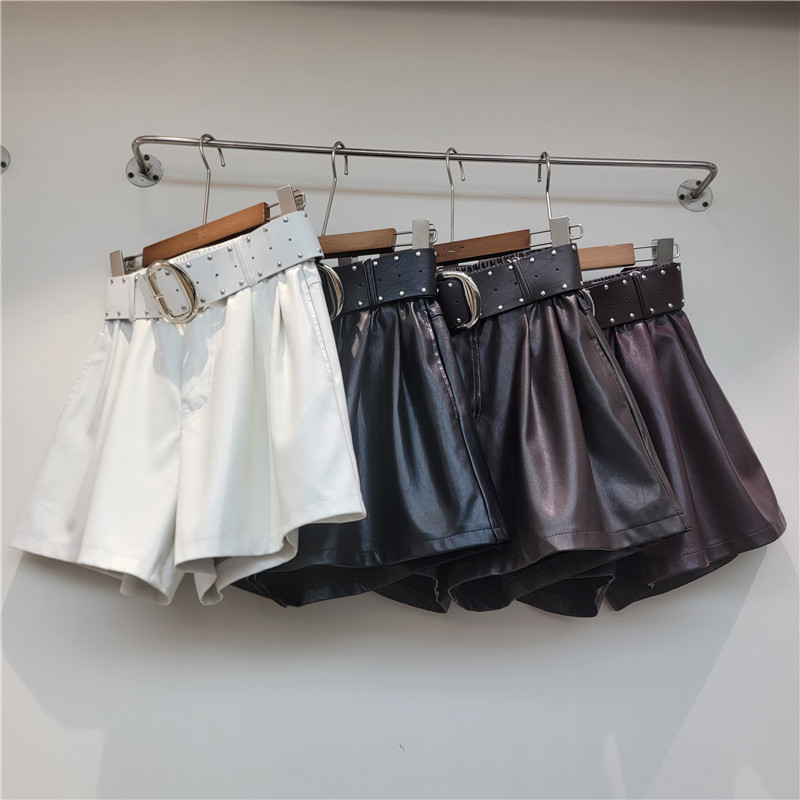 Black Pu Leather Shorts for Women 2026 Autumn and Winter European Style High-Waisted Slimming A-Line Wide-Leg Leather Shorts for Outerwear Boot Shorts Black Pu Leather Shorts for Women 2026 Autumn and Winter European Style High-Waisted Slimming A-Line Wide-Leg Leather Shorts for Outerwear Boot Shorts