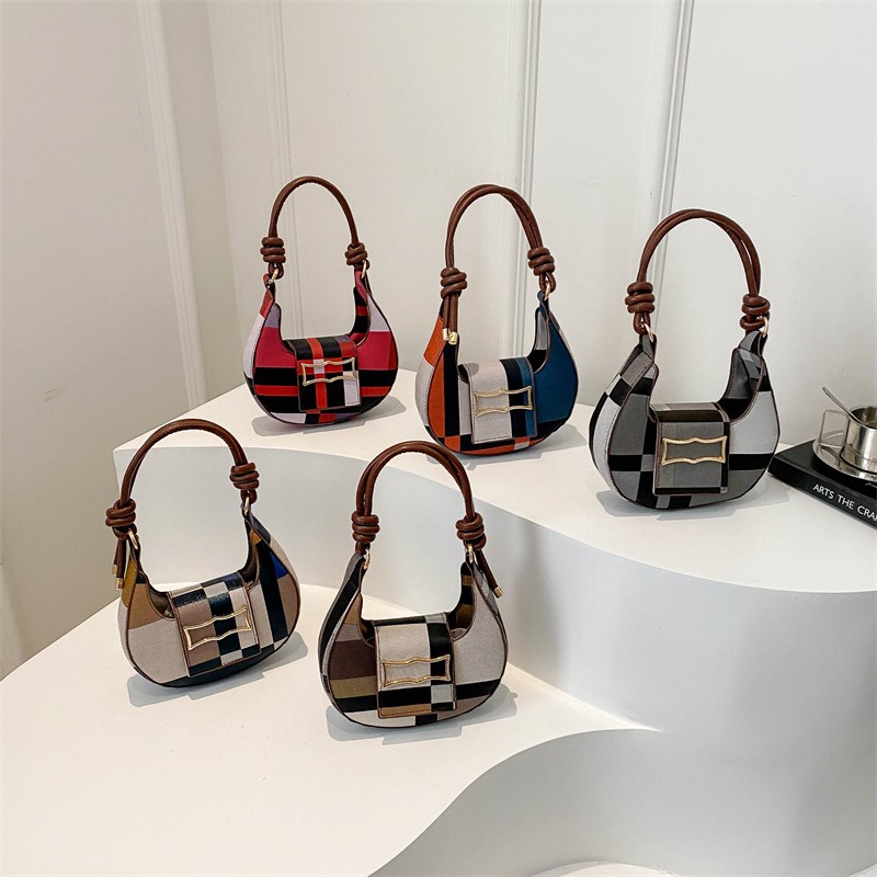 Textura de moda, estilo occidental, un solo hombro, bolso de hombro de color de contraste de personalidad de moda, 2024 nuevo bolso de hombro de verano