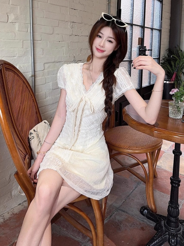 法式温柔风蕾丝拼接短袖连衣裙女夏季小众气质收腰显瘦A字裙短裙|undefined