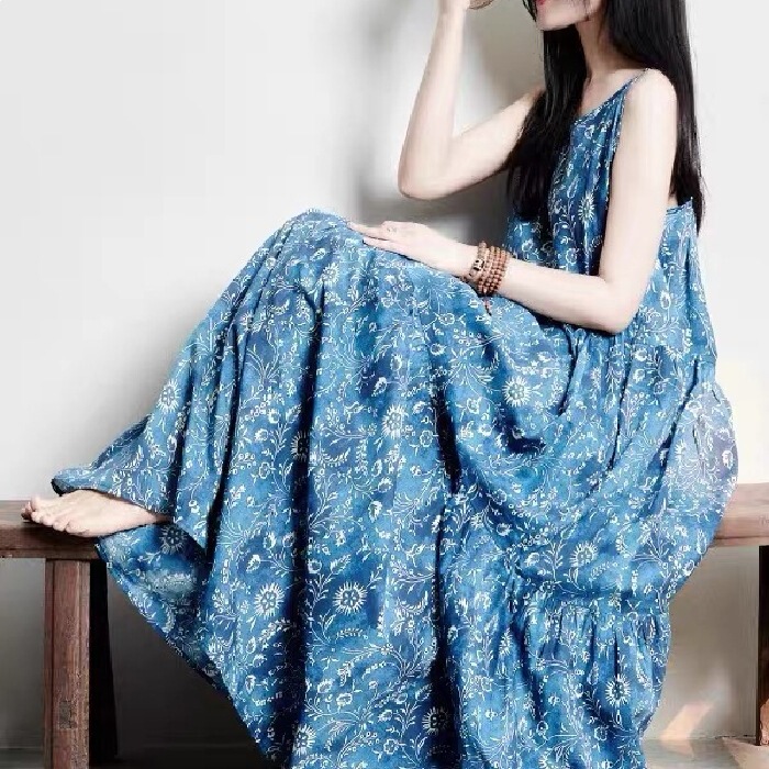Super Pretty Floral V-Neck Long Dress with a Large Hem, New Style for Women, Fresh Vacation Style Spaghetti Strap Dress for Summer, Cross-Border Super Pretty Floral V-Neck Long Dress with a Large Hem, New Style for Women, Fresh Vacation Style Spaghetti Strap Dress for Summer, Cross-Border
