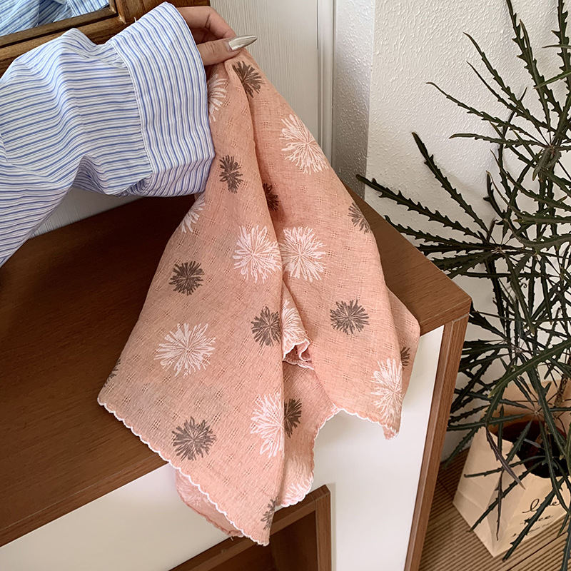 Bufanda de seda, bufanda cuadrada pequeña, nueva bufanda fina literaria y artística de todo fósforo, bufanda de cuello retro, bufanda de margarita pequeña, diadema