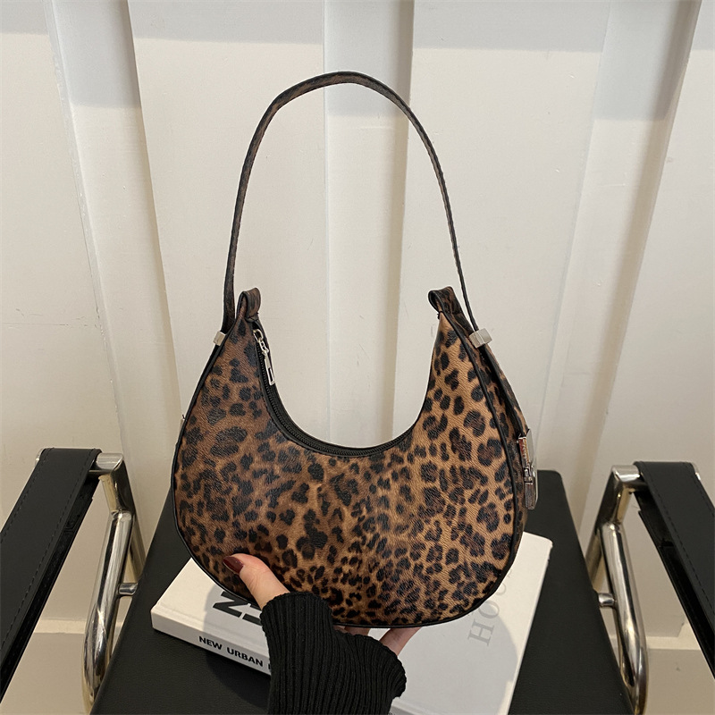 Bolsos para mujer 2025 primavera moda nueva moda moda moda estilo occidental bolso de hombro con estampado de leopardo bolso de axila celebridad de Internet