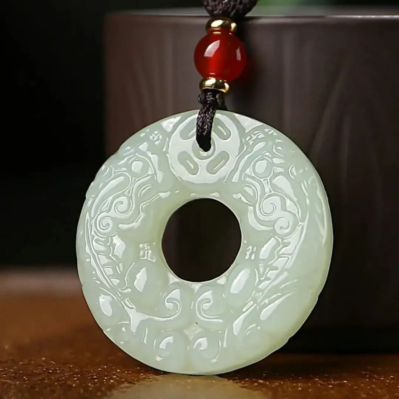 貔貅吊坠和田玉平安扣挂件男女款本命年保平安项坠毛衣链手工雕刻