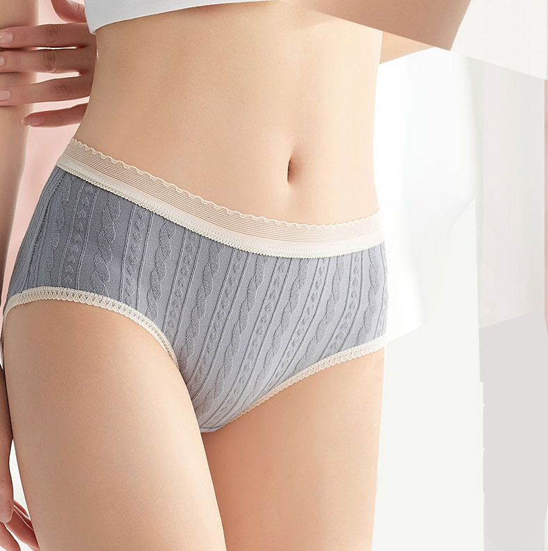 Cuecas de algodão às riscas com renda e jacquard floral_voghion.com