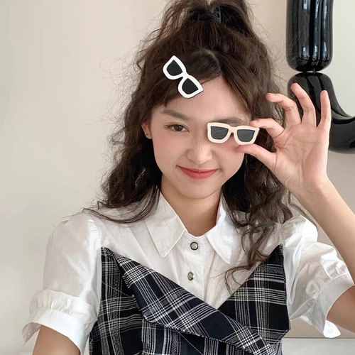 Creative sunglasses hair clip, cute and cute bangs clip, funny selfie side clip, broken hair clip, versatile hair clip for Japanese and Korean women