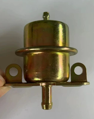 Pressure Regulator, Yanacaq injektoru (Forsunka)