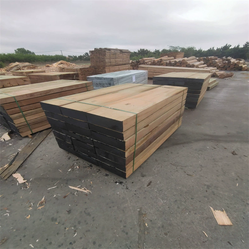 Квадратные деревянные балки из железного дерева, радиативной сосны и белой сосны различных размеров для строительства метро и инженерных конструкций.