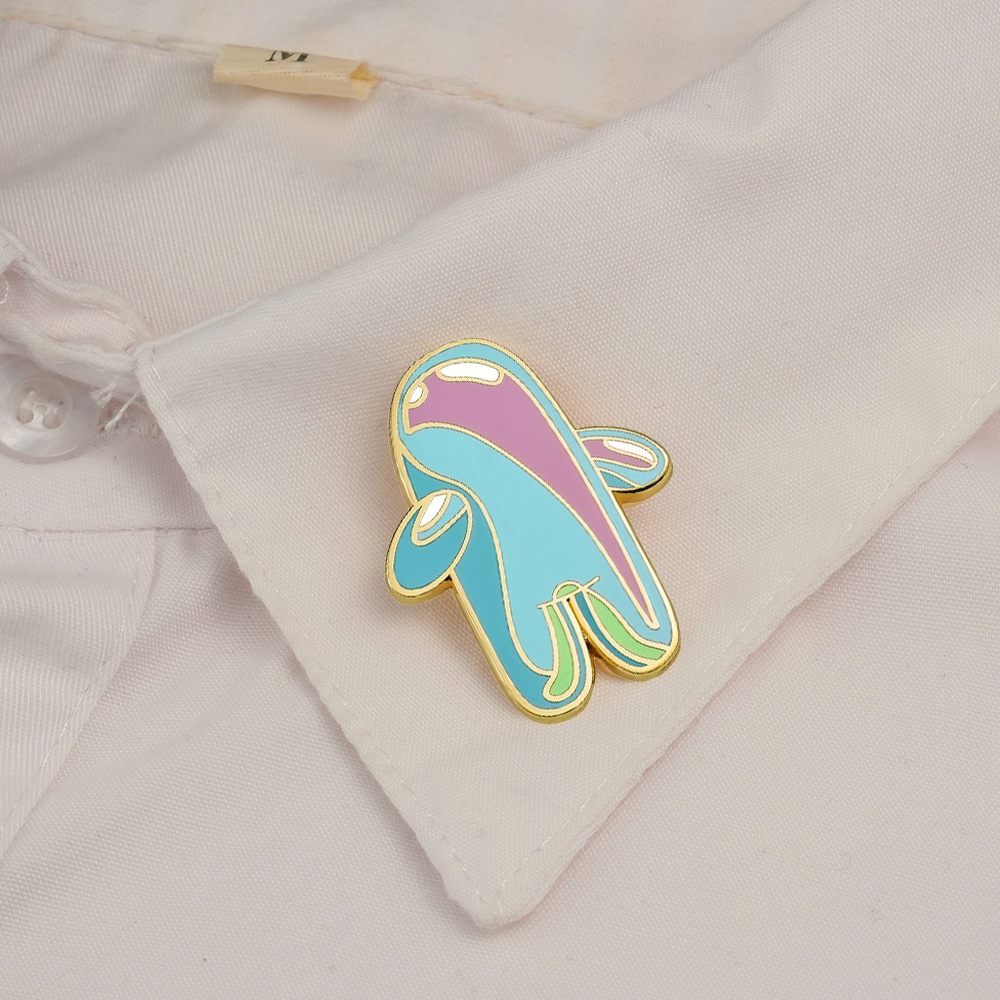 Anime Spongebob Squarepants Merchandise Enamel Badge Cute Cartoon Gradient Color Pin Accessory