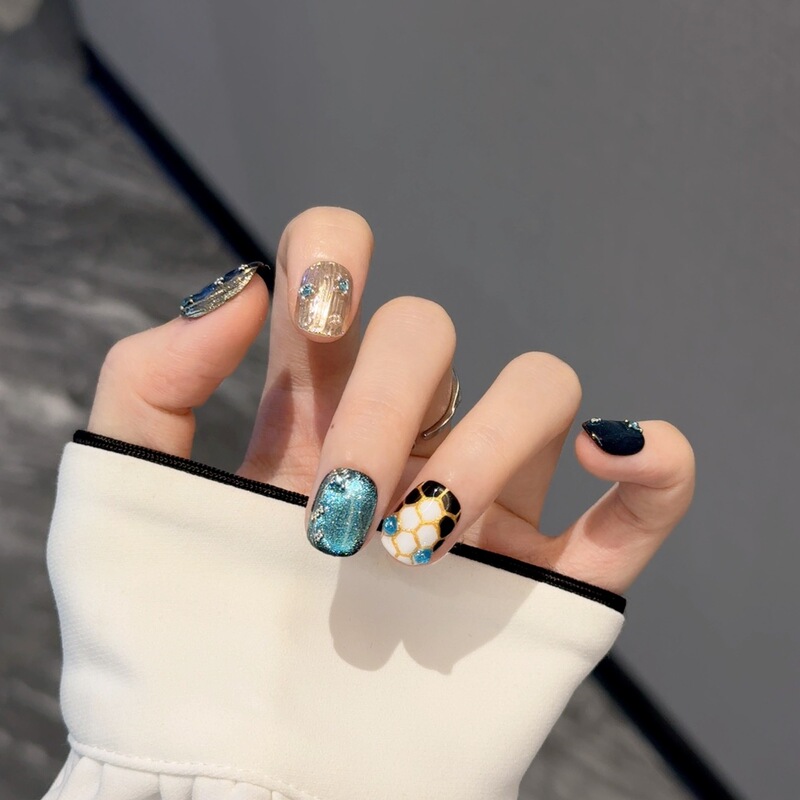 Little Red Riding Book Explosions A.Cloud [Bao X Li] Pure Hand-painted Snakehead Cat's Eye Flash Shows White Manicure