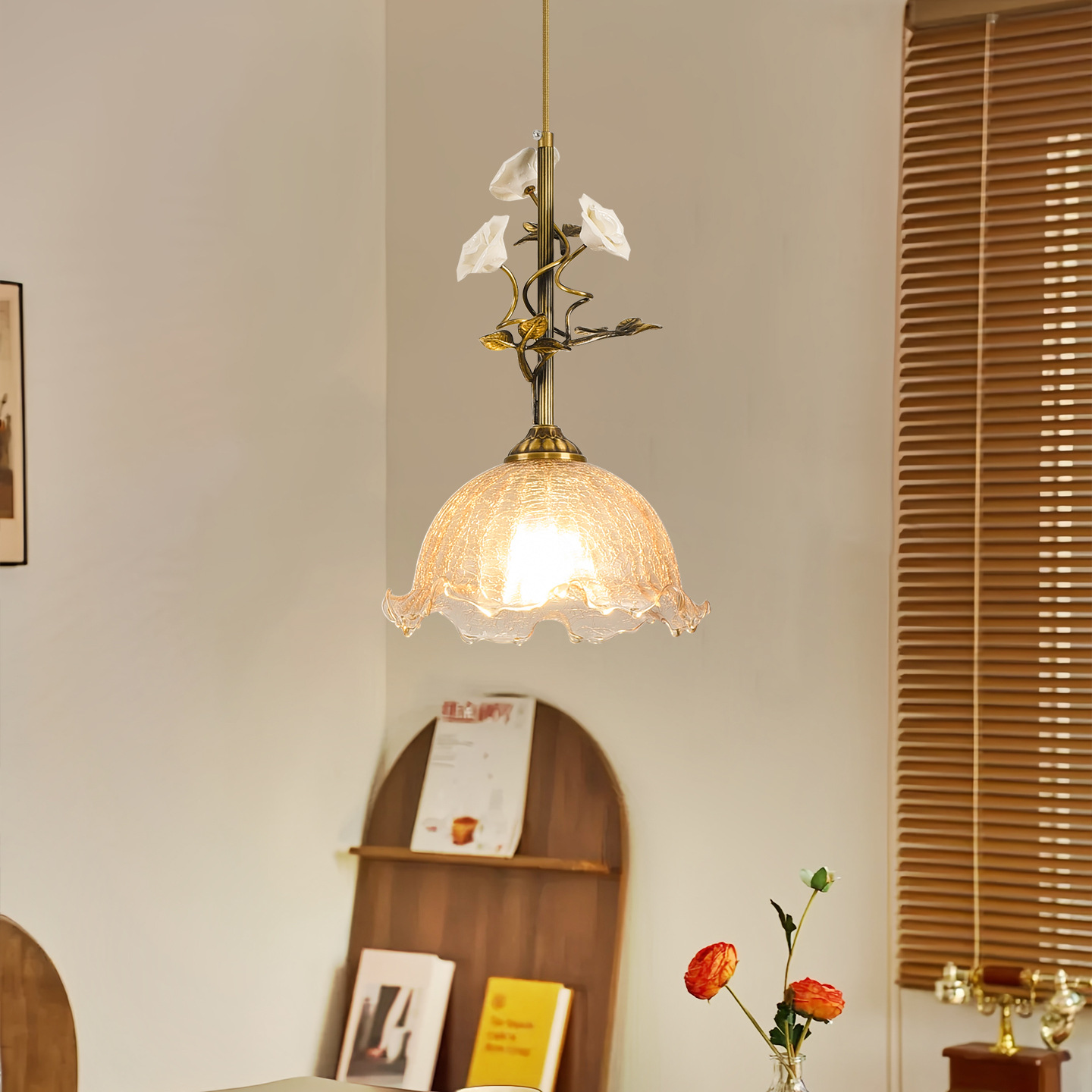 Lámpara de cabecera del dormitorio de cobre creativo francés personalidad pequeña lámpara de cama italiana simple sensación de lujo ligera lámpara de cabello de lujo 413L