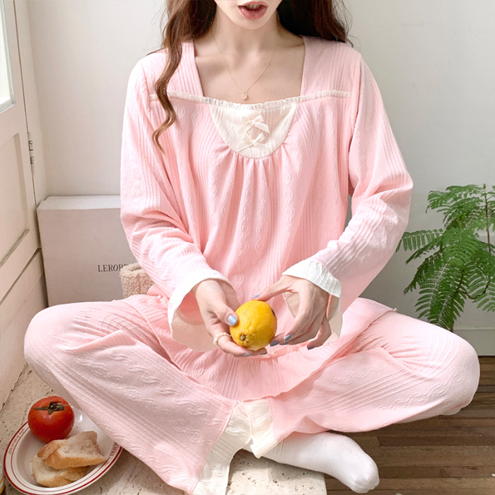 Simple pijamas de alta gama de mujeres de algodón jacquard cuello cuadrado Jersey manga larga otoño e invierno dulce hogar desgaste con traje de almohadilla de pecho