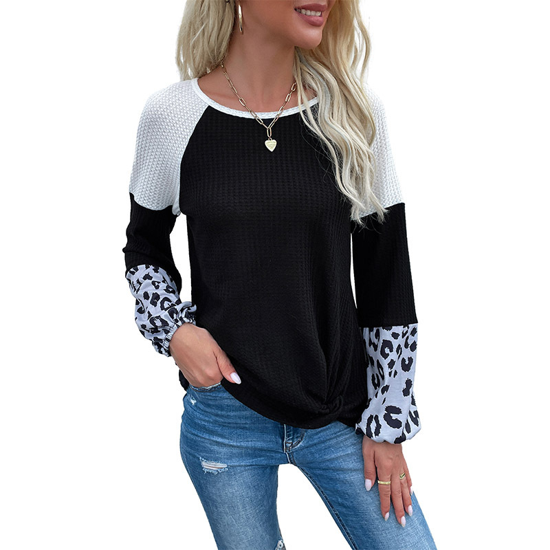 Maglione a maniche lunghe con stampa leopardata a contrasto di colore_voghion.com