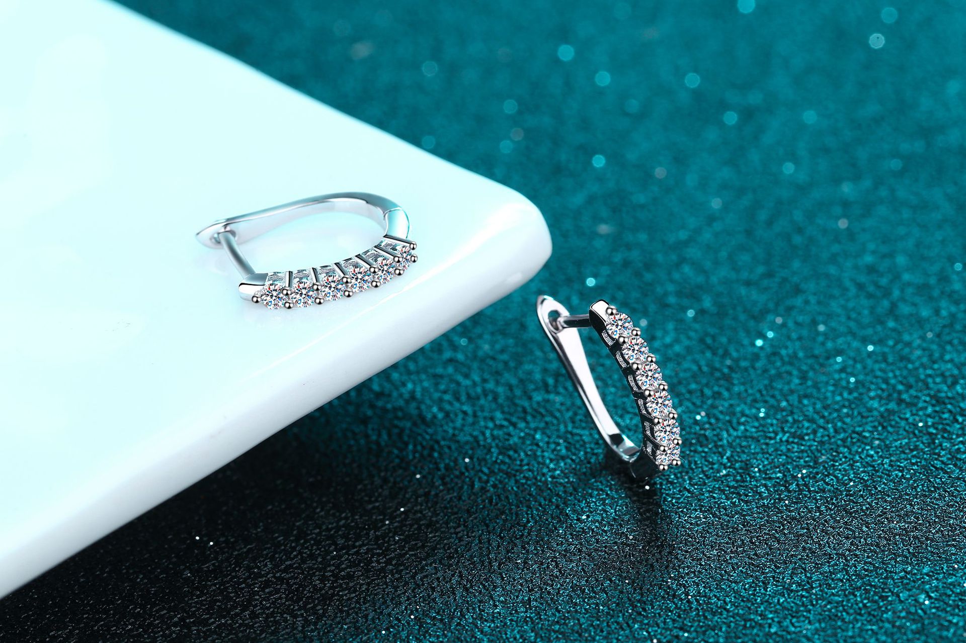1 Pair Quantity Daily Occasion 925 Sterling Silver Material U Shape Pattern 1 Pair 925 Sterling Silver Moissanite U Shape Earrings