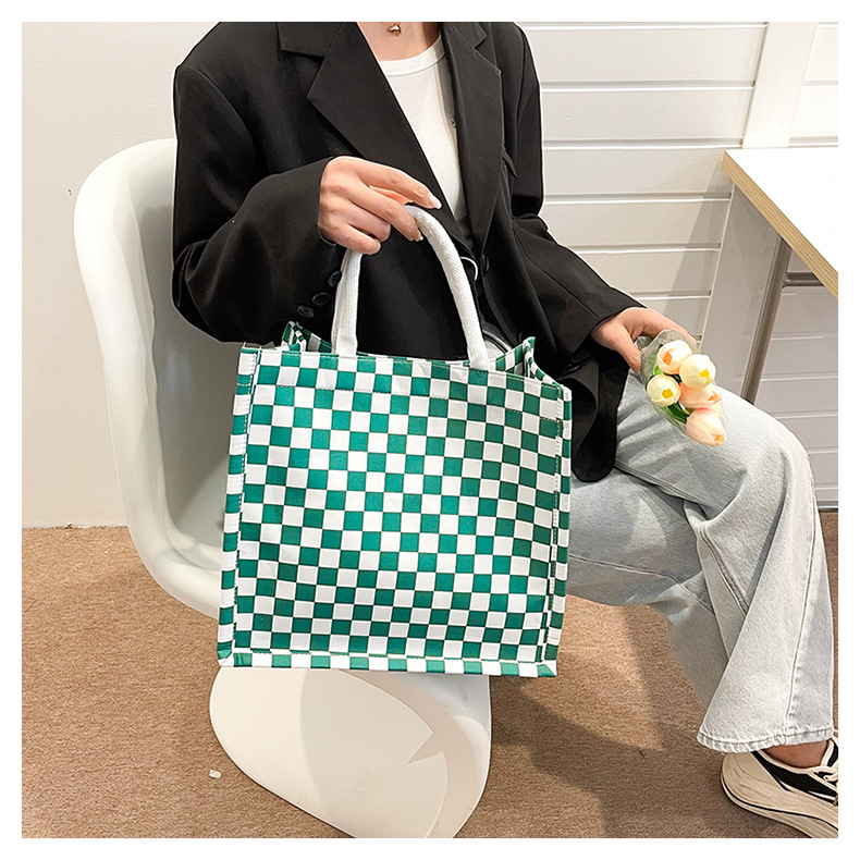 Large-capacity single-shoulder tote bag 2024 new style fashionable and textured trendy handbag for commuting and casual use, large checkered bag for women undefined