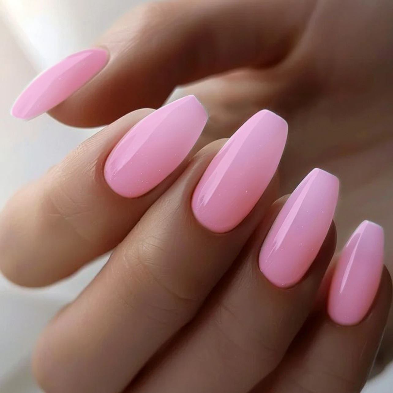 Uña de alta sensibilidad de uso de uñas de color sólido pieza de uñas falsas tipo almendra superficie brillante pieza de uñas desmontable producto terminado