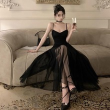 赫本风法式气质高级感黑色网纱长裙御姐性感领吊带连衣裙夏季装
