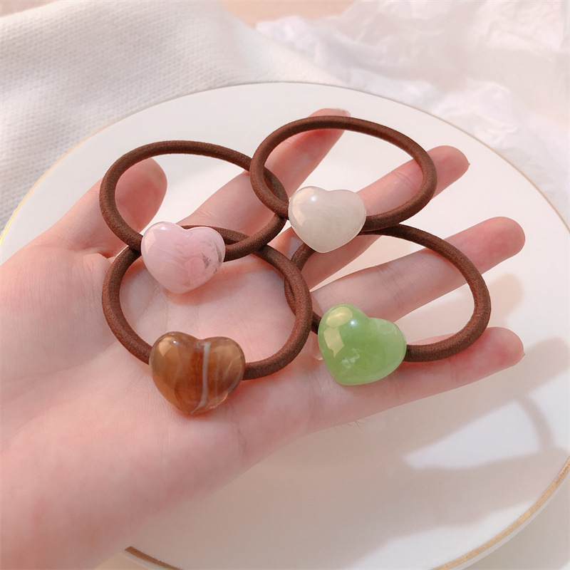 Acrílico amor cuerda de cabeza mujer simple nuevo diseño cuerda de cabello japonés y coreano temperamento atar cabello pequeña banda de cuero