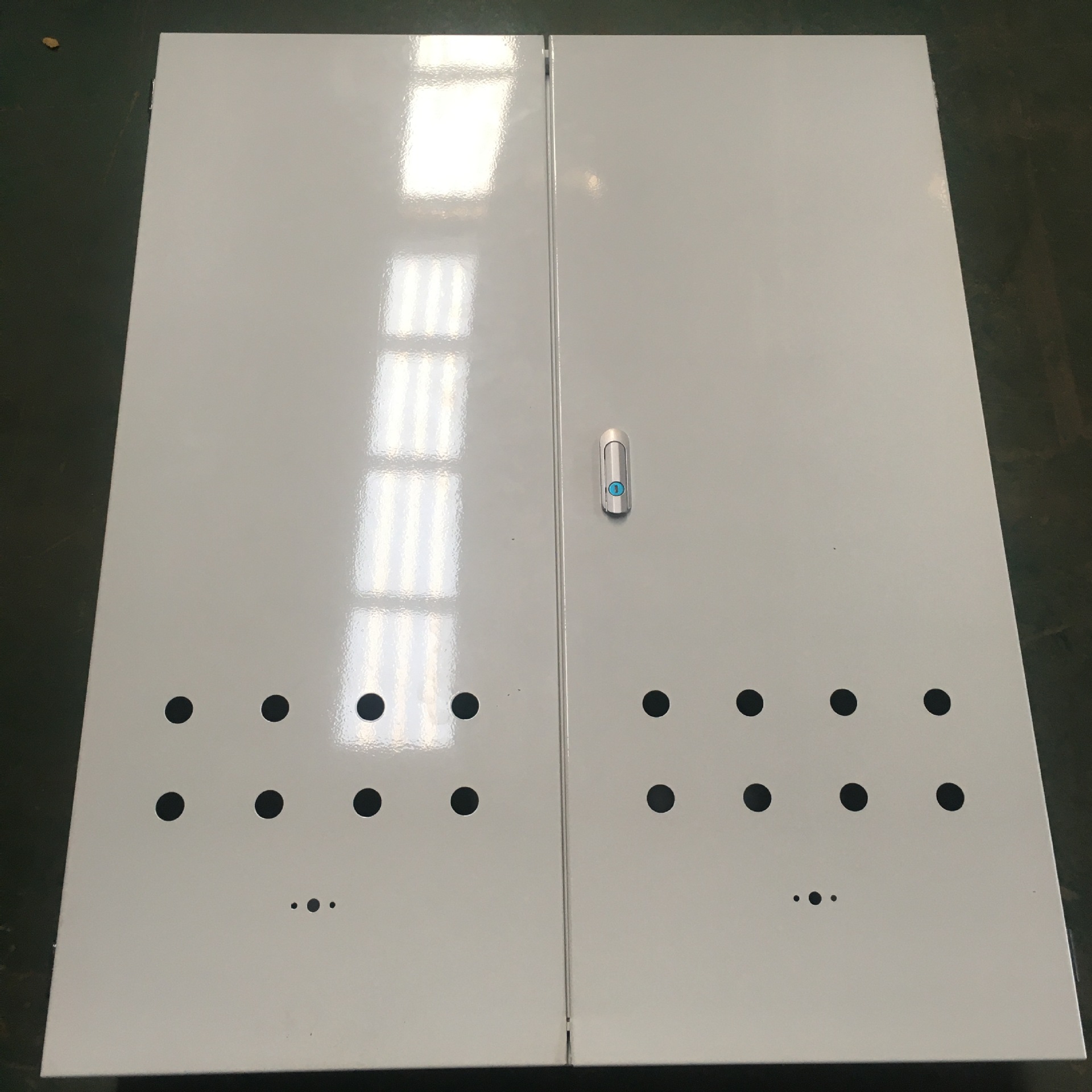 厂家供应双开门基业箱优质控制箱规格齐全外形美加厚板材配电箱外