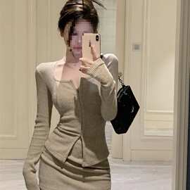 套装女秋冬修身显瘦开衫长袖上衣高腰半身裙温柔风气质两件套