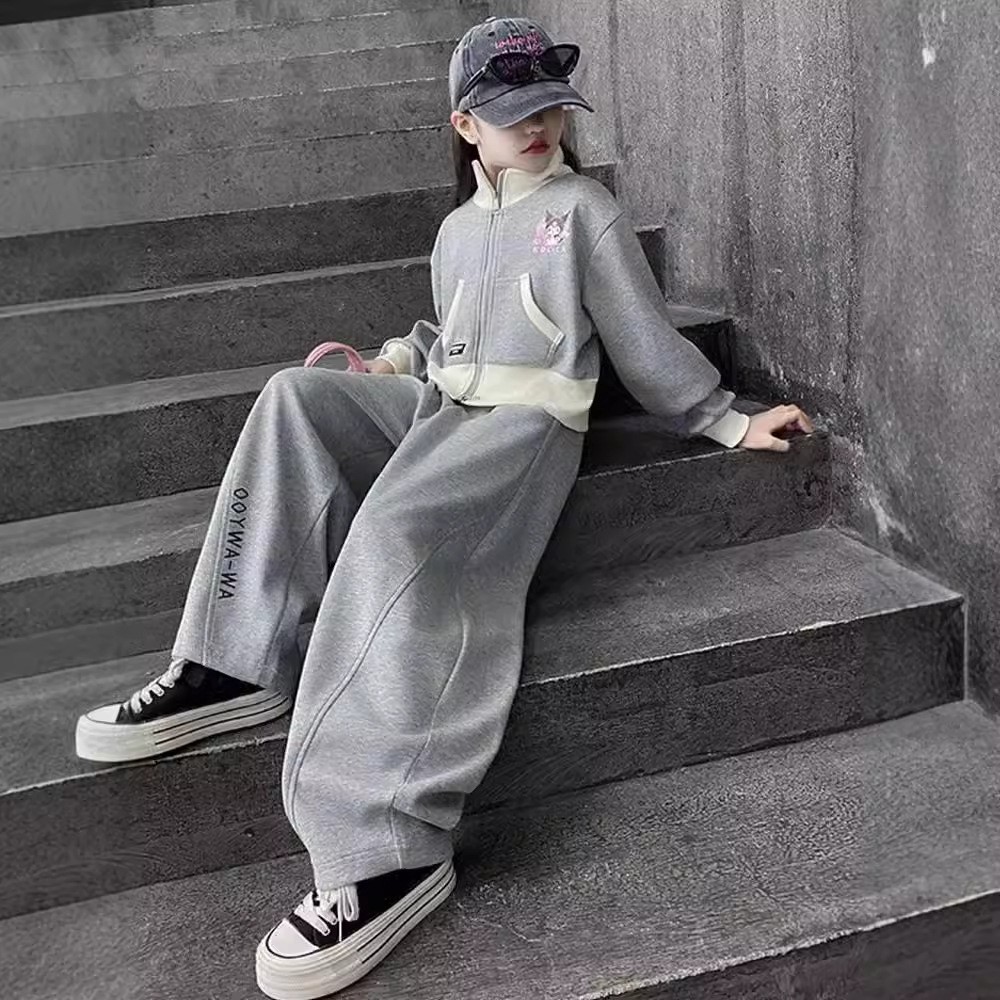 Mädchen 2024 neues Herbstoutfit, stylischer mittelgroßer Hoodie, trendiger, im Internet berühmter explosiver Street-Casual-Kinderpullover_voghion.com