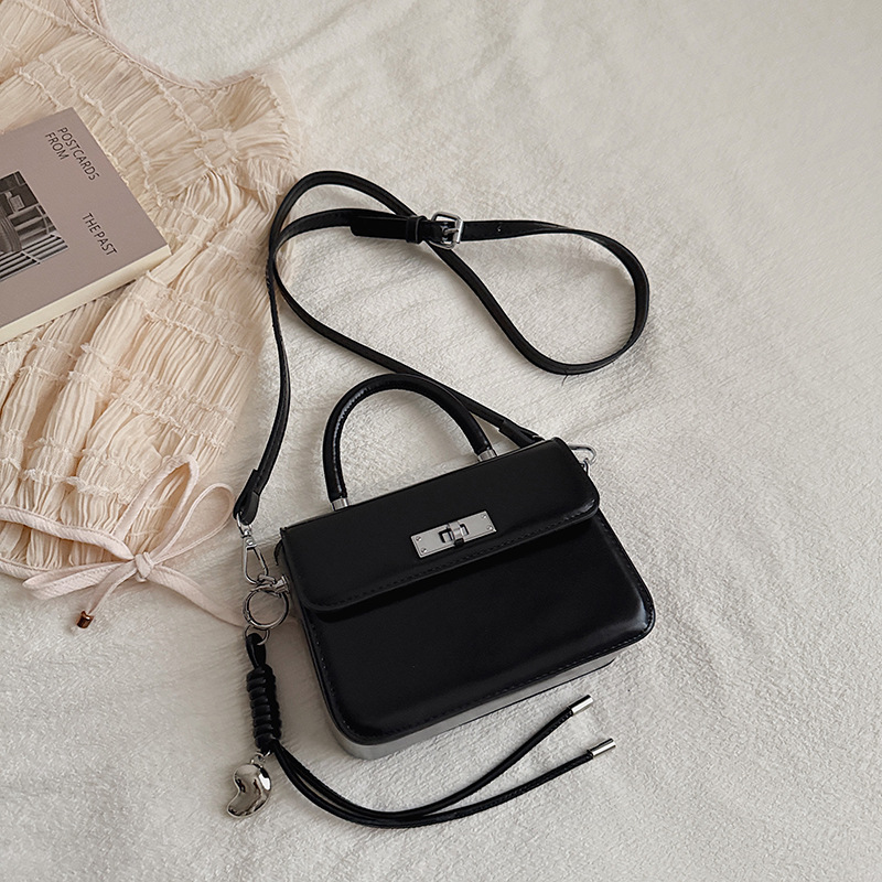 Bolsa de alto valor para mujeres 2026 primavera nuevo retro bolso de mochila diario estilo extranjero bolso de mano casual