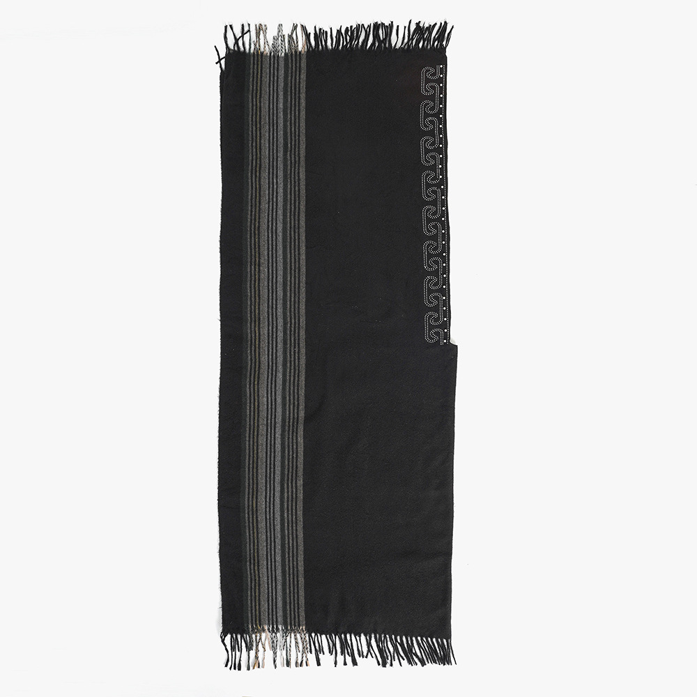 Simple Four Seasons mantón de punto negro cálido manto de aire acondicionado manta a prueba de frío bufanda europea y americana caliente mujeres