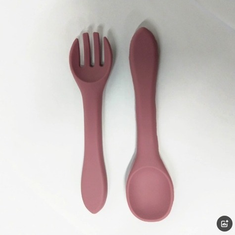 핑크색 포크와 스푼