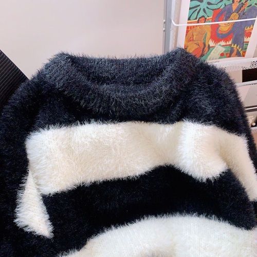 Women's Felt Mink Sweater with High-end, Loose and Slouchy Style, Thick Black and White Striped Knit Top for Autumn and Winter, Small Figure