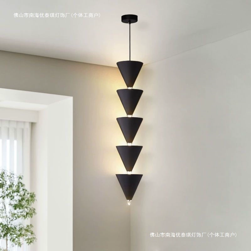 Дизайнерская лампа, современная минималистичная декоративная лампа для гостиной, фоновая стена, креативная атмосфера, коническая прикроватная люстра для спальни