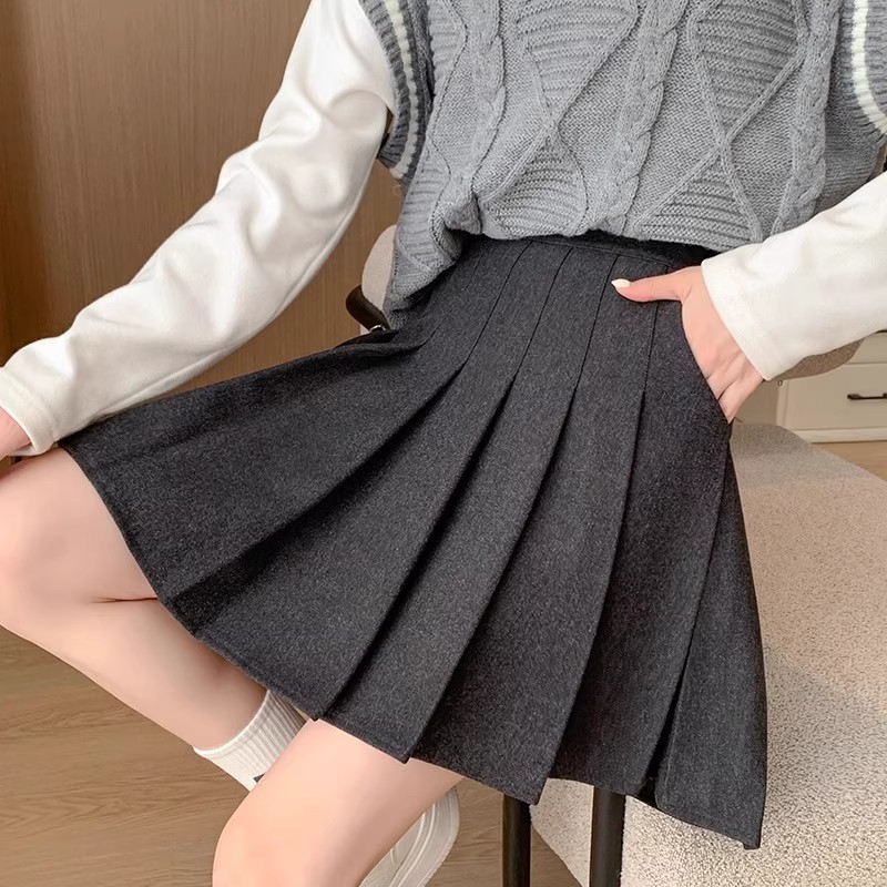Gray [woolen pocket]