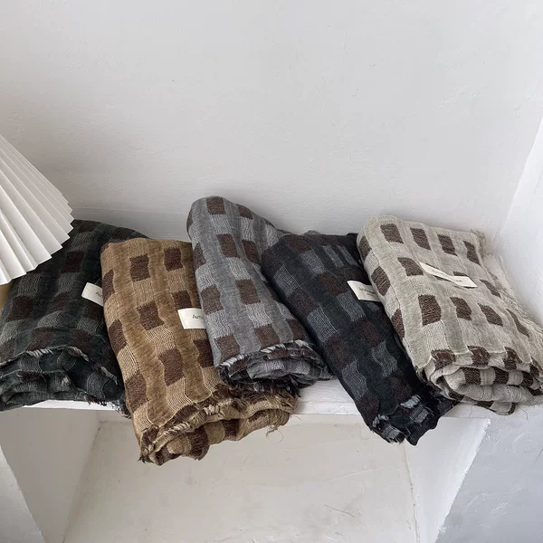 Korean-Style Cotton and Linen Double-Sided Plaid Scarf, Vintage Artistic Shawl for Women, Japanese-Style Lazy Autumn and Winter Atmosphere Neck Warmer