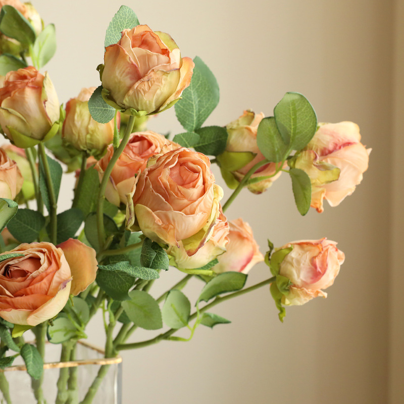 Simulated flowers, dried rose flowers, air-dried flowers, faux dried flowers, withered roses with crispy edges, bunch of silk flowers, artificial flowers, wedding, wedding celebration