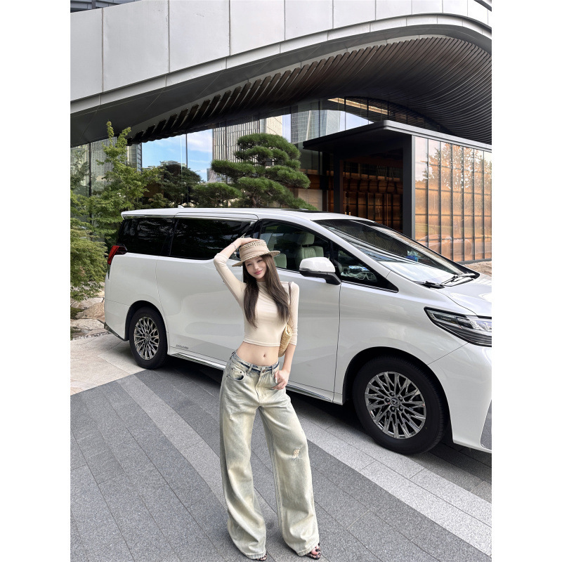 Real Shot of a Half-Collar, Regular-Shoulder, Slim-Fit, Mid-Sleeve T-Shirt, Short Top for Women, Low-Waist, Loose, Casual Wide-Leg Jeans Real Shot of a Half-Collar, Regular-Shoulder, Slim-Fit, Mid-Sleeve T-Shirt, Short Top for Women, Low-Waist, Loose, Casual Wide-Leg Jeans