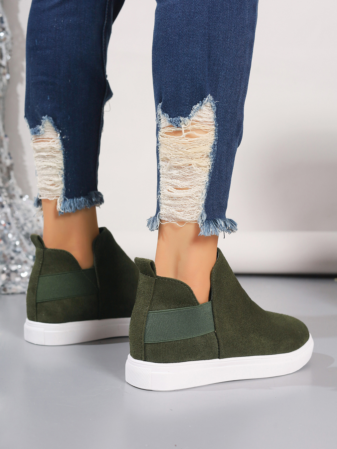 Large size women's shoes flat inside increase elastic casual sports shoes flat single shoes_voghion.com