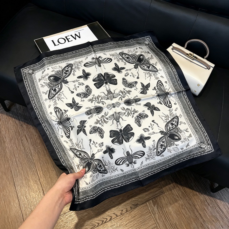 Colección 70*70 nuevo estilo bufanda de seda azul sensación de alta calidad imitación bufanda cuadrada de seda moda todo-fósforo bolsa atada bufanda de pelo
