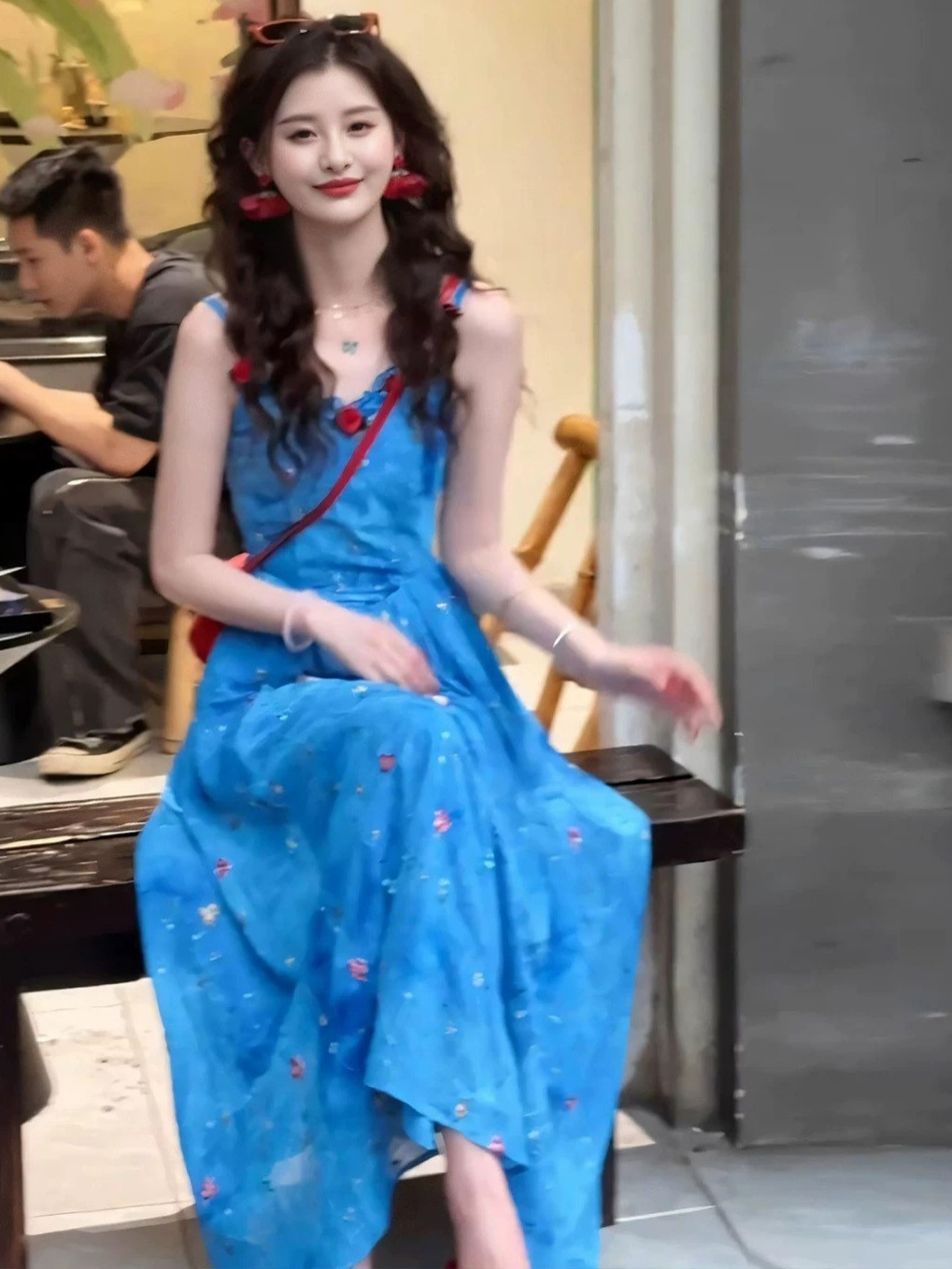 度假风出游出片多巴胺连衣裙女2026新款夏日绝美韩系独特漂亮裙子