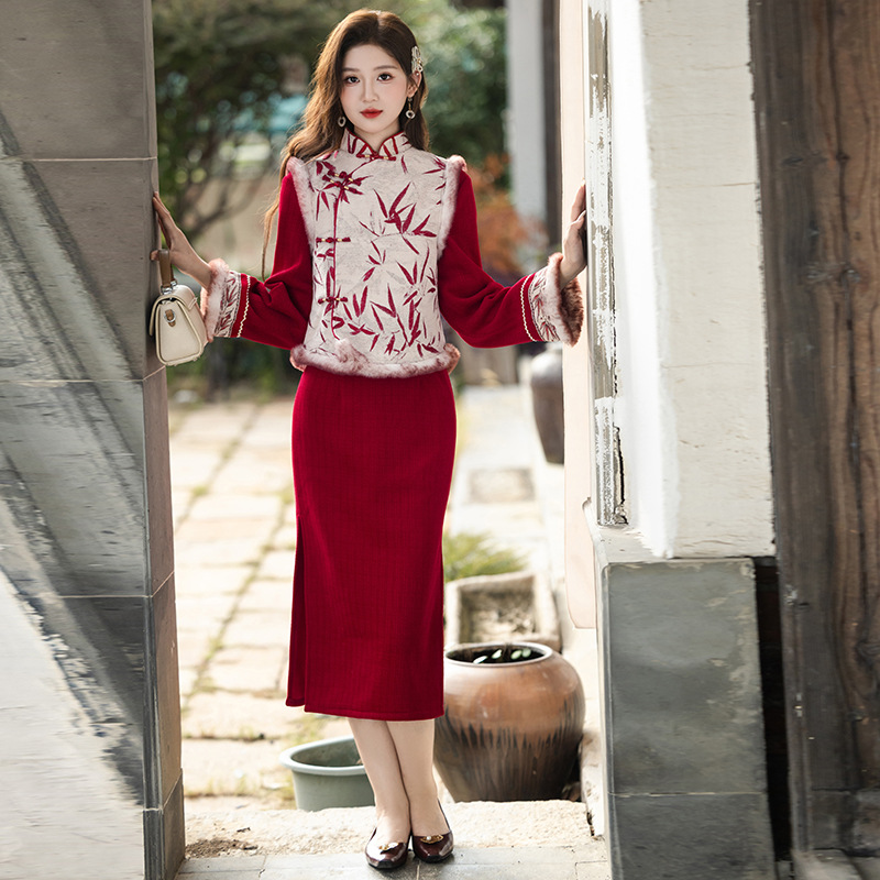 Cheongsam 2025 Winter Style Fleece-Lined and Thickeneded Two-Piece Wedding Daily Retro Elegant Young Style Slim-Fitting New Year's Greetings Suit