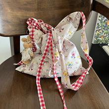 泰可爱辣复古少女风薄款棉布袋兔子乐园单肩斜挎帆布包双面背书包