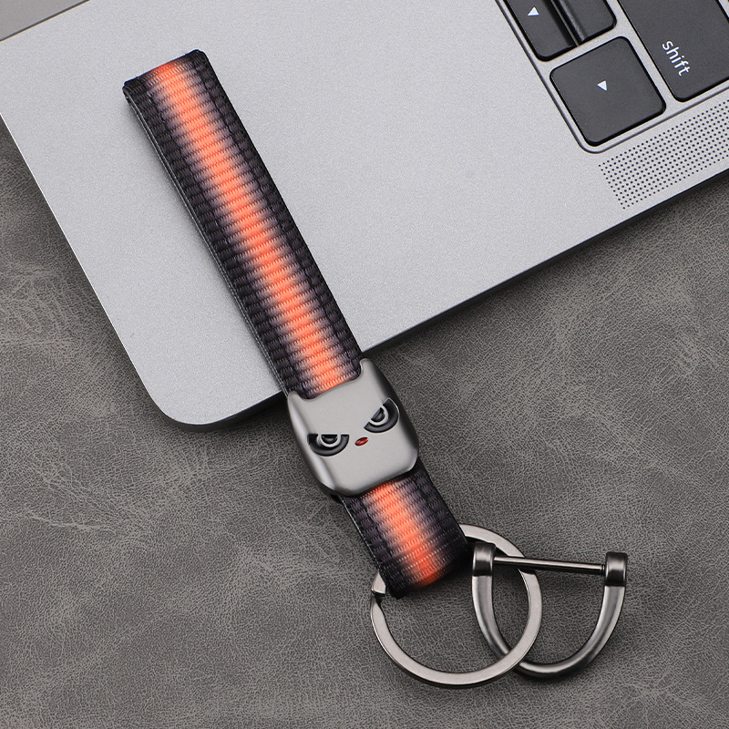 2024 nuevo llavero de coche de dibujos animados cuerda trenzada llavero metal aleación de zinc material colgante duradero a prueba de pérdidas