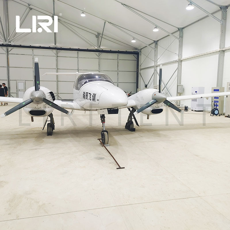 �����ƶ��ɻ����񷿲ִ�������������ͣ������ʱ�������ֱ������