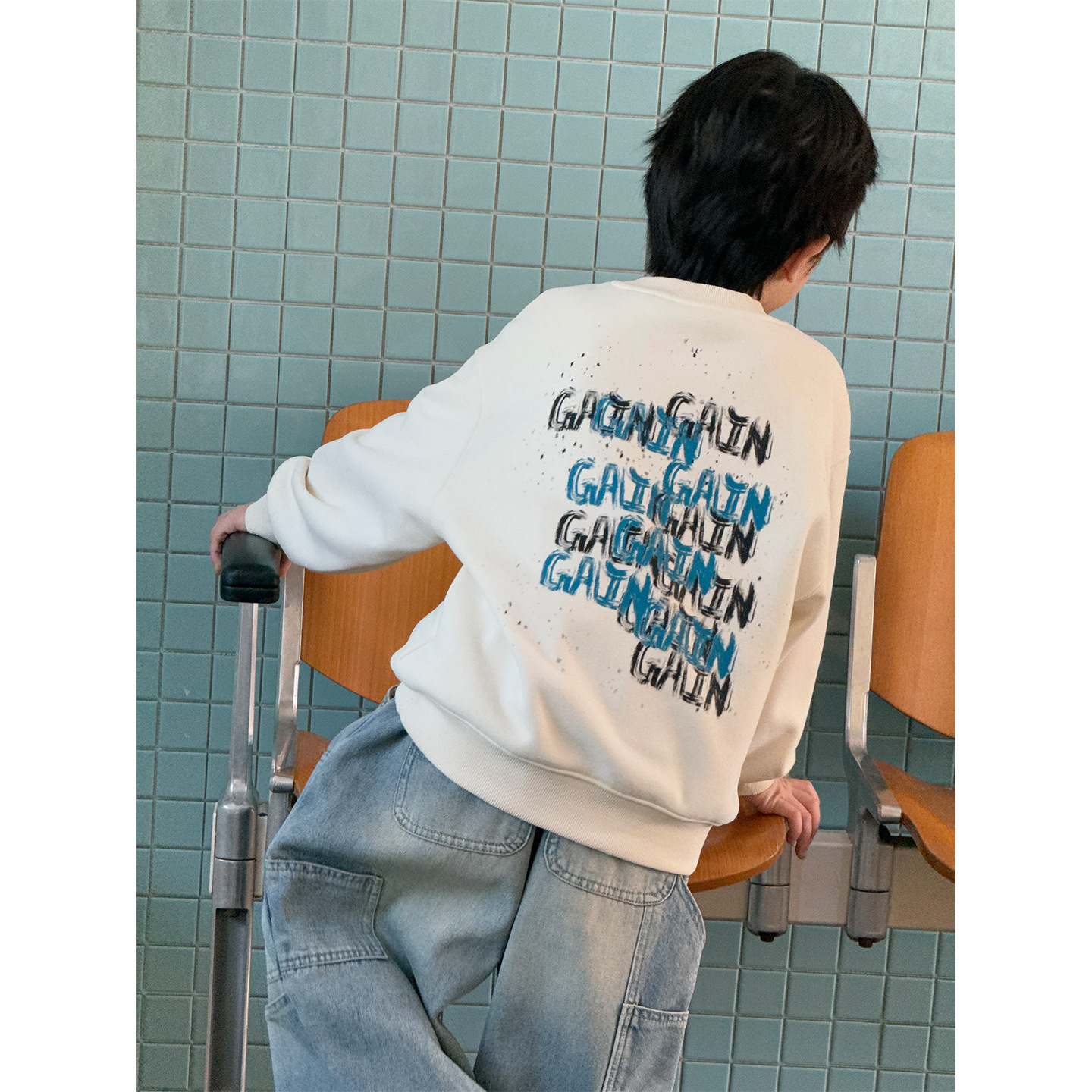 New children's fashion 2026 spring children's clothing niche color-block letter graffiti long-sleeved loose everyday pullover sweatshirt