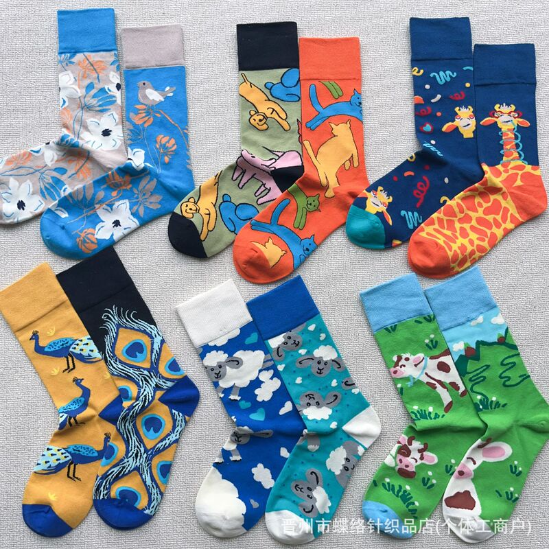 New trendy socks, Japanese-style AB design, cartoon color-blocking, asymmetrical, versatile, mid-calf length, suitable for all seasons, unisex New trendy socks, Japanese-style AB design, cartoon color-blocking, asymmetrical, versatile, mid-calf length, suitable for all seasons, unisex
