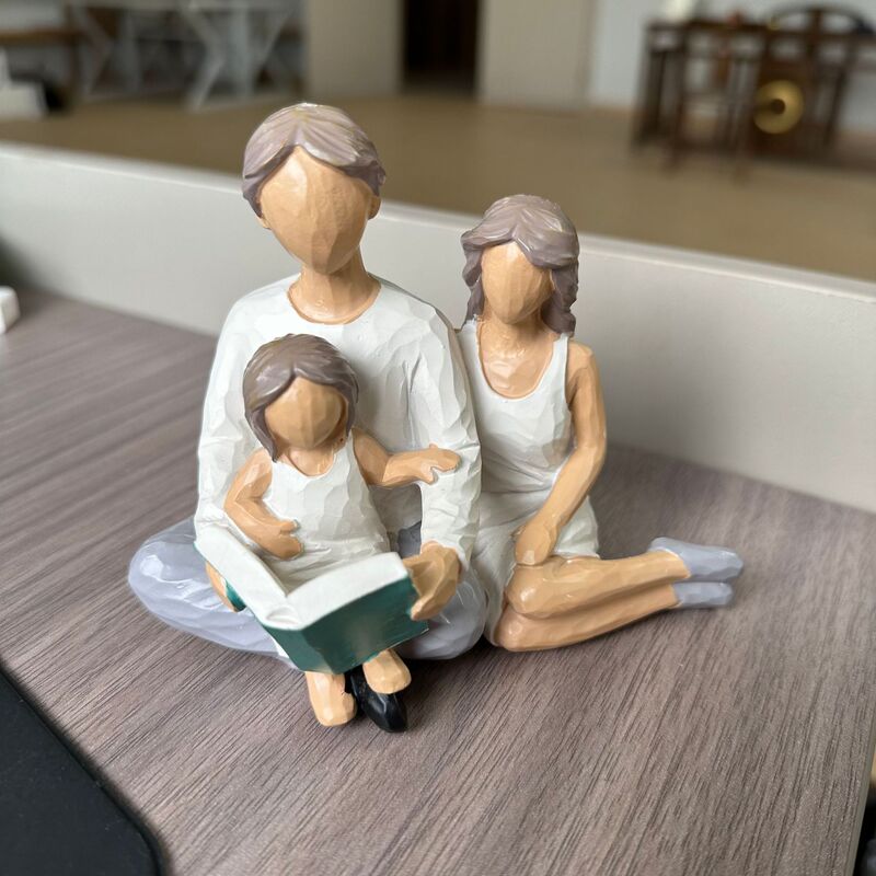 Cross-border New Imitation Wood Carving Parent-child Intimate Ornaments Resin Crafts Home Decoration Valentine's Day Couple Ornaments